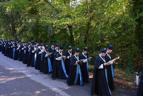 Procession vers la Maison du Cur Royal