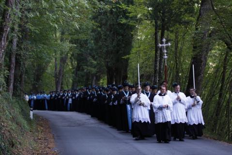 Procession vers la Maison du Cur Royal