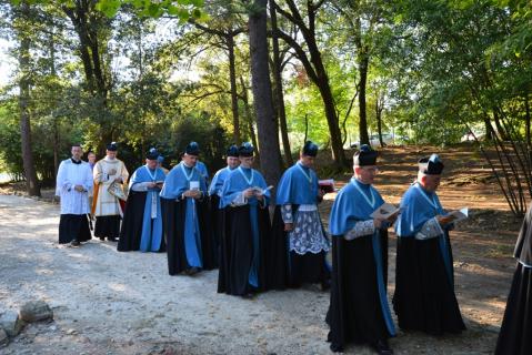 Procession vers la Maison du Cur Royal