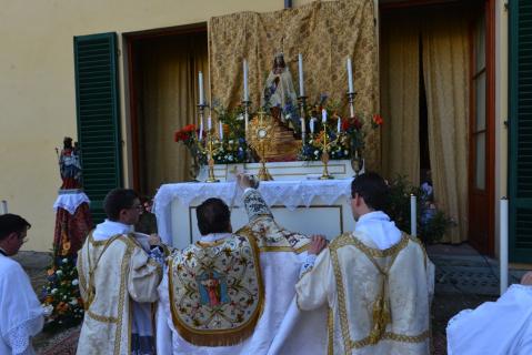 Encensement du Saint-Sacrement