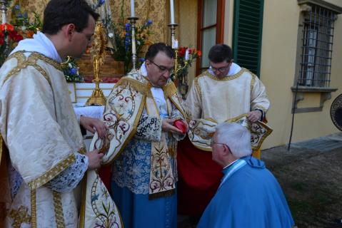 Vénération de la relique du cur de saint François de Sales