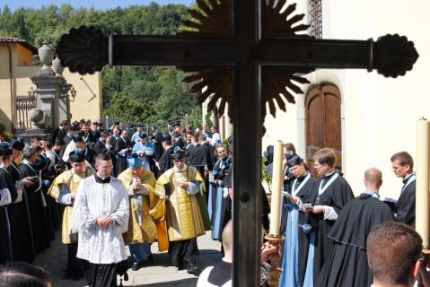Retour vers la sacristie
