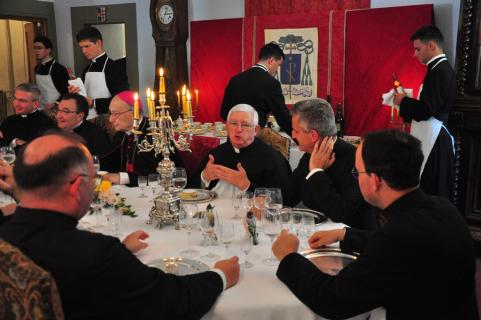 Grand repas festif en l&rsquo;honneur de S.Exc.R. Mgr Giovannetti