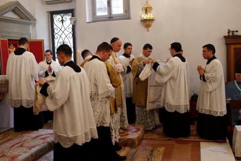 Déshabillement du Pontife.