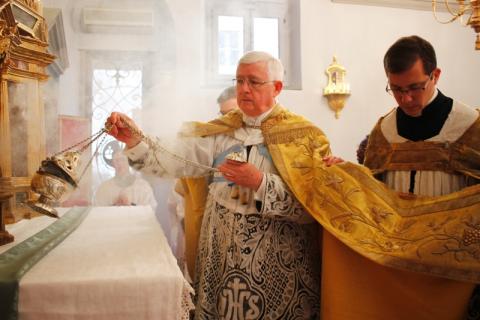 Encensement de l&rsquo;autel