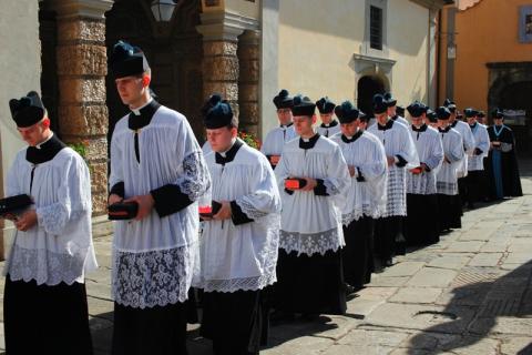 Procession d&rsquo;entrée. 