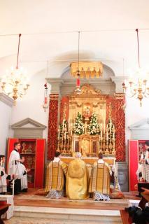salut du Saint Sacrement dans la chapelle de l&rsquo;Immaculée Conception