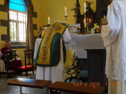 Première Messe dominicale célébrée par M. le chanoine Moreau le 21 aout 2016, en présence de Mgr Maurice Piat, Evêque de Port-Louis, en la chapelle St Joseph de Rose-Hill.