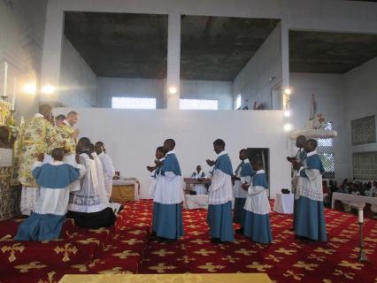 Communion des enfants de ch&oelig;ur
