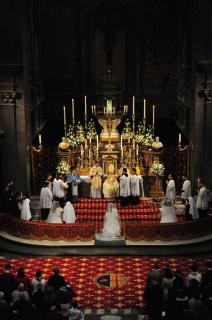 Arrivée des futures religieuses devant le Pontife