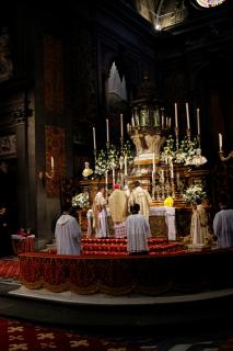 Encensement de l&rsquo;autel.