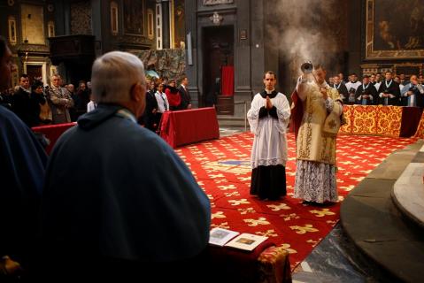 Encensement du clergé.