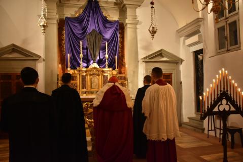 Le Pontife dans le sanctuaire