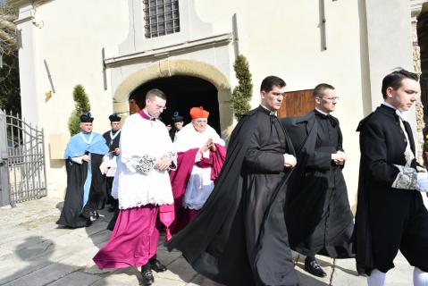 Retour du Pontife vers la salle du trône
