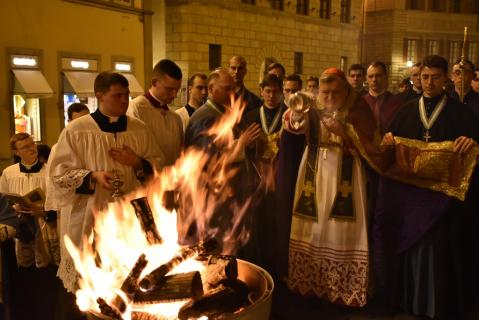 Encensement du feu nouveau