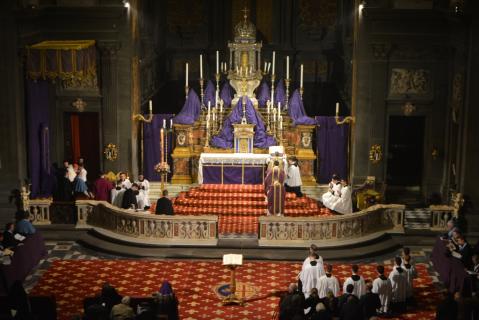 <em>Flectamus genua</em>