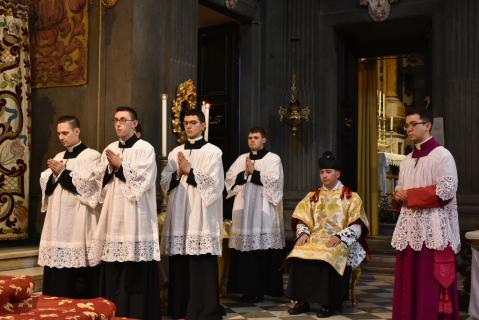 Le sous-diacre et les ministres