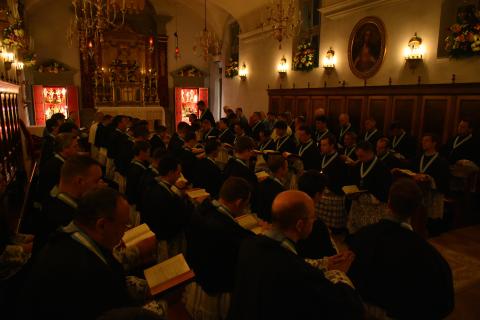 <i>Salve regina</i>