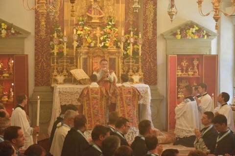 <i>Ecce Agnus Dei&hellip;</i>