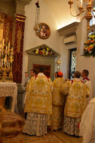Bénédiction du médaillon de saint Joseph