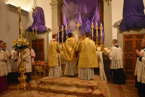 Encensement de l&rsquo;autel