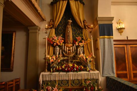 La statue de Notre-Dame dans la Chapelle