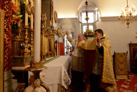 Encensement de l&rsquo;autel