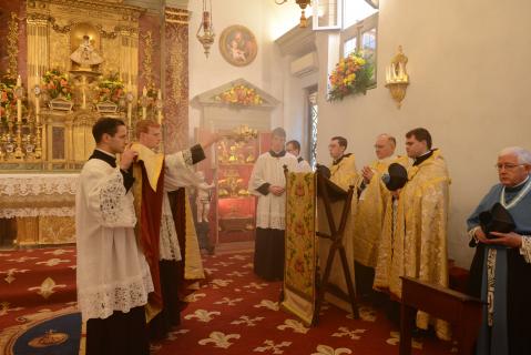 Encensement de l&rsquo;officiant