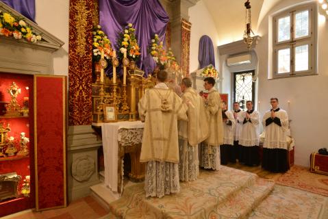 Encensement de la croix