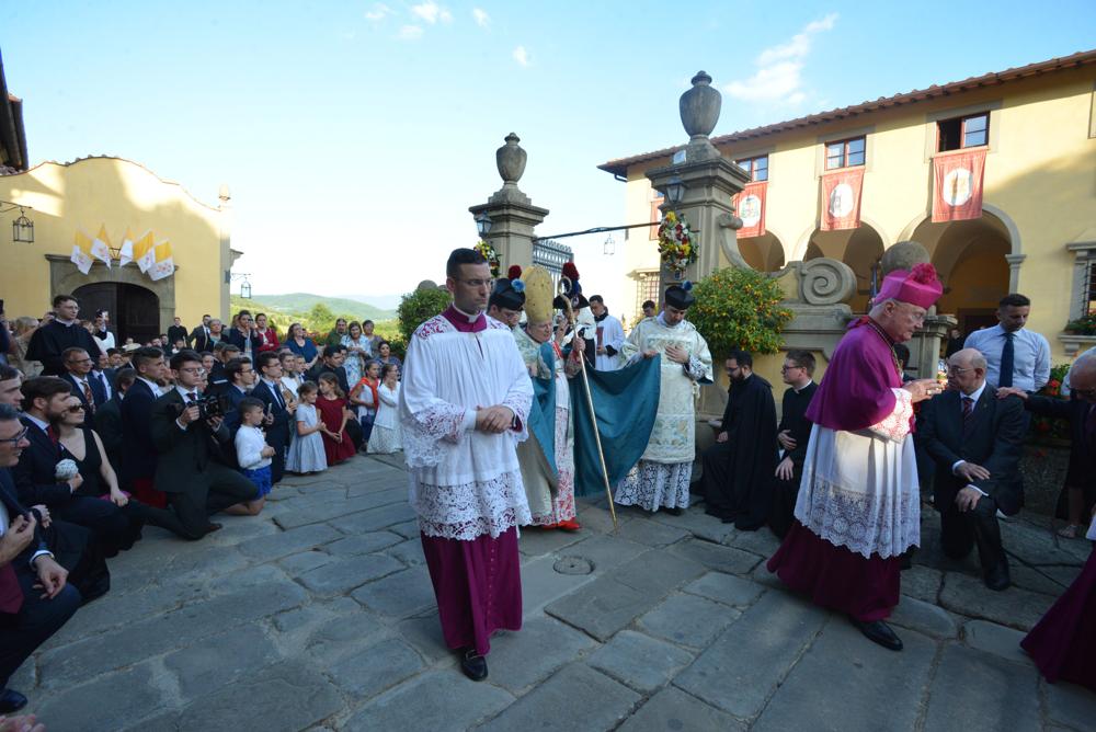 Entrée du Pontife en procession