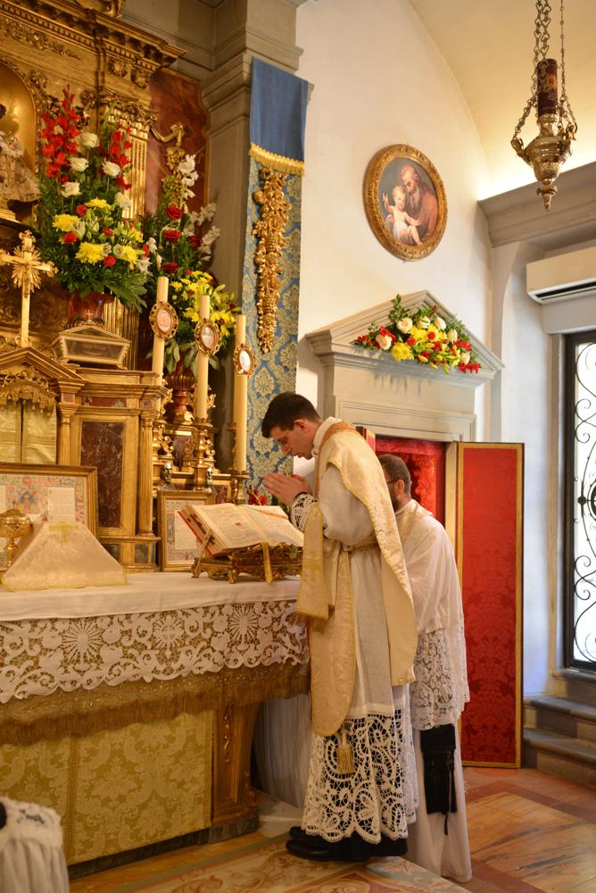 <i>Oremus</i>