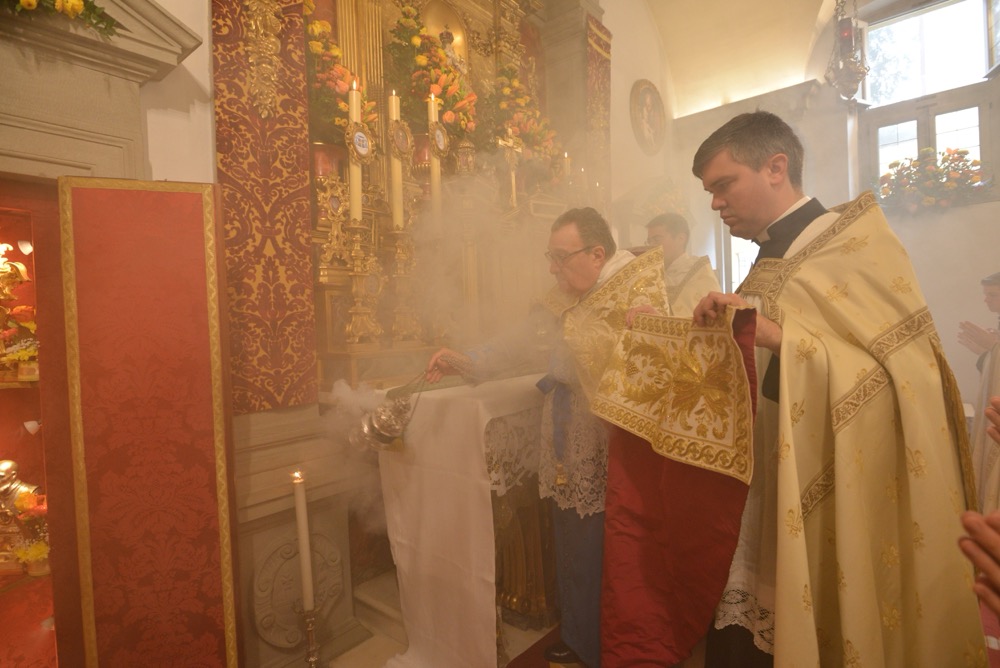 Encensement de l&rsquo;autel