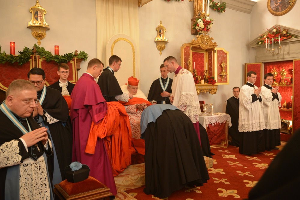 Vénération de la relique de la crèche