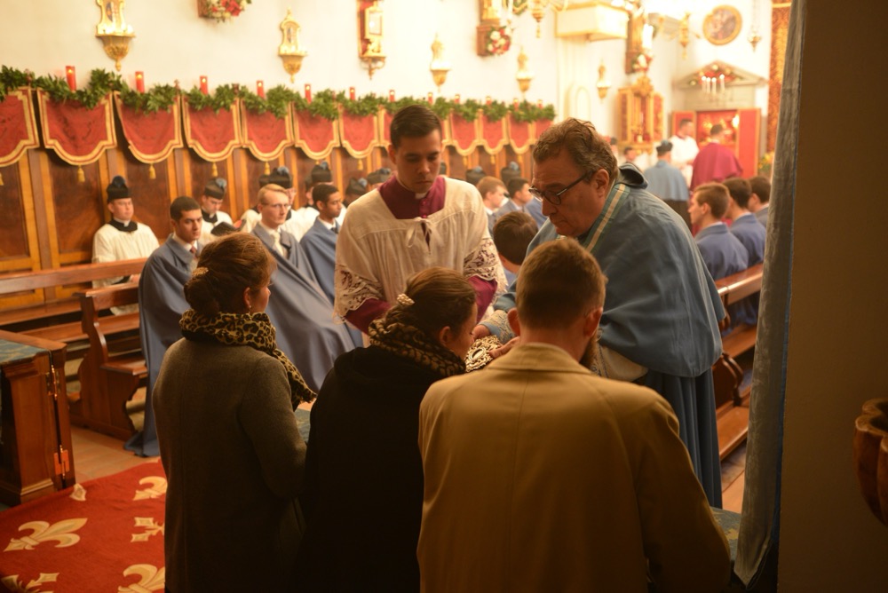 Vénération de la relique de la crèche