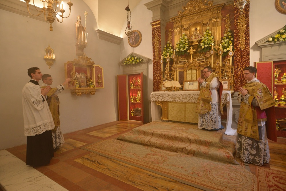 Encensement du célébrant