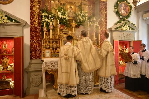 Encensement de la croix