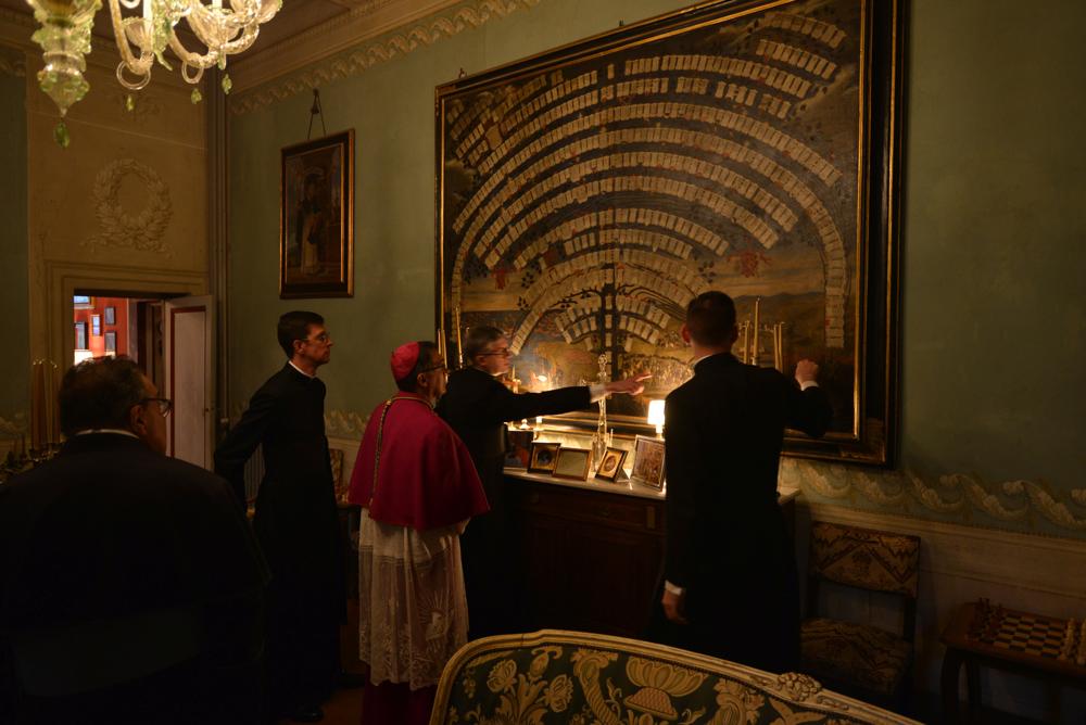 L&rsquo;arbre généalogique des Martelli dans le salon des Saints-Patrons