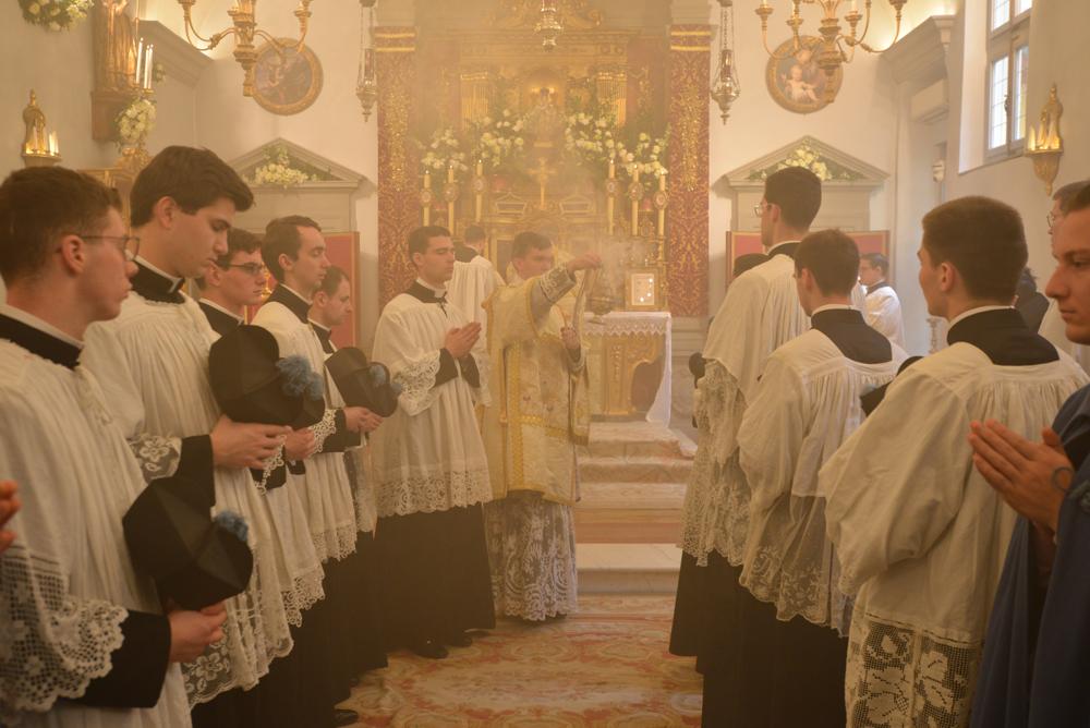 Encensement du ch&oelig;ur