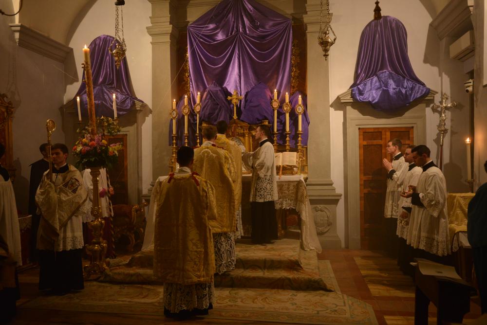 <i>Gloria in excelsis Deo</i>