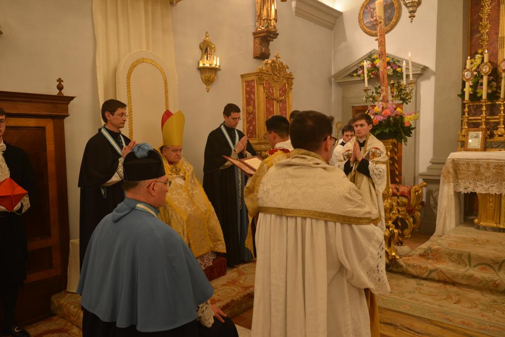 <i>Reverendissime ac eminentissime Pater, annuntio vobis gaudium magnum quod est : Alleluia !</i>