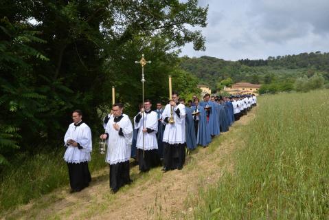 Procession dans la propriété