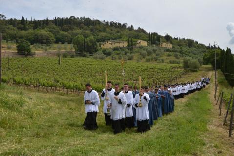 Procession dans la propriété