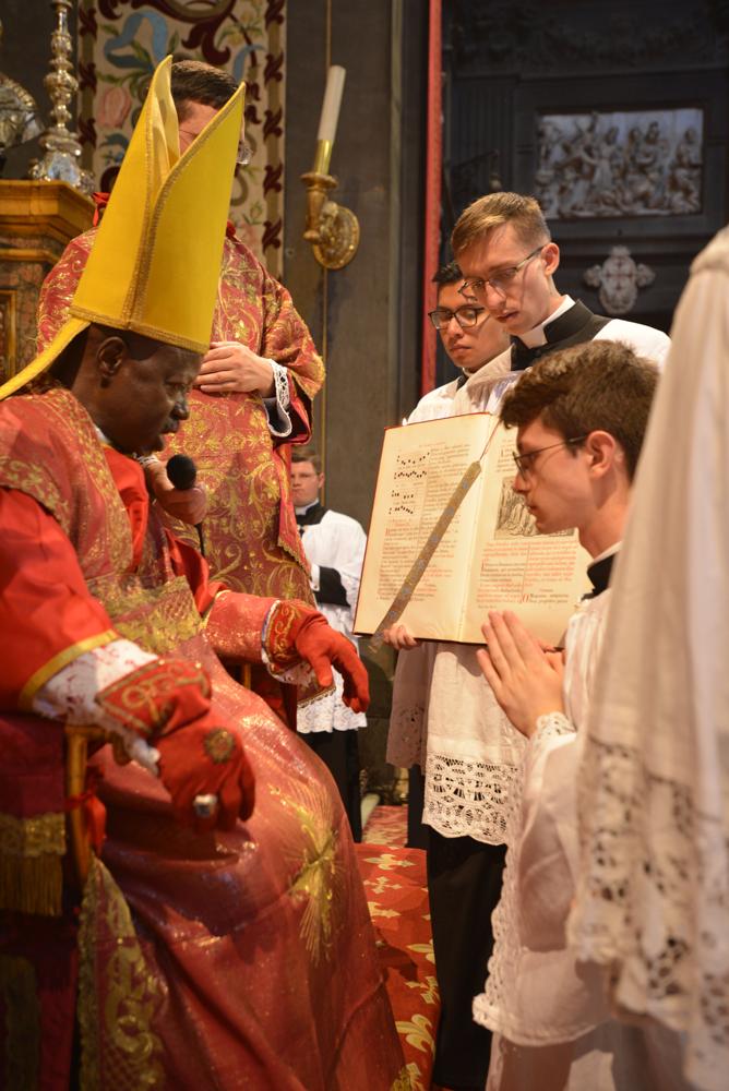 Imposition du surplis