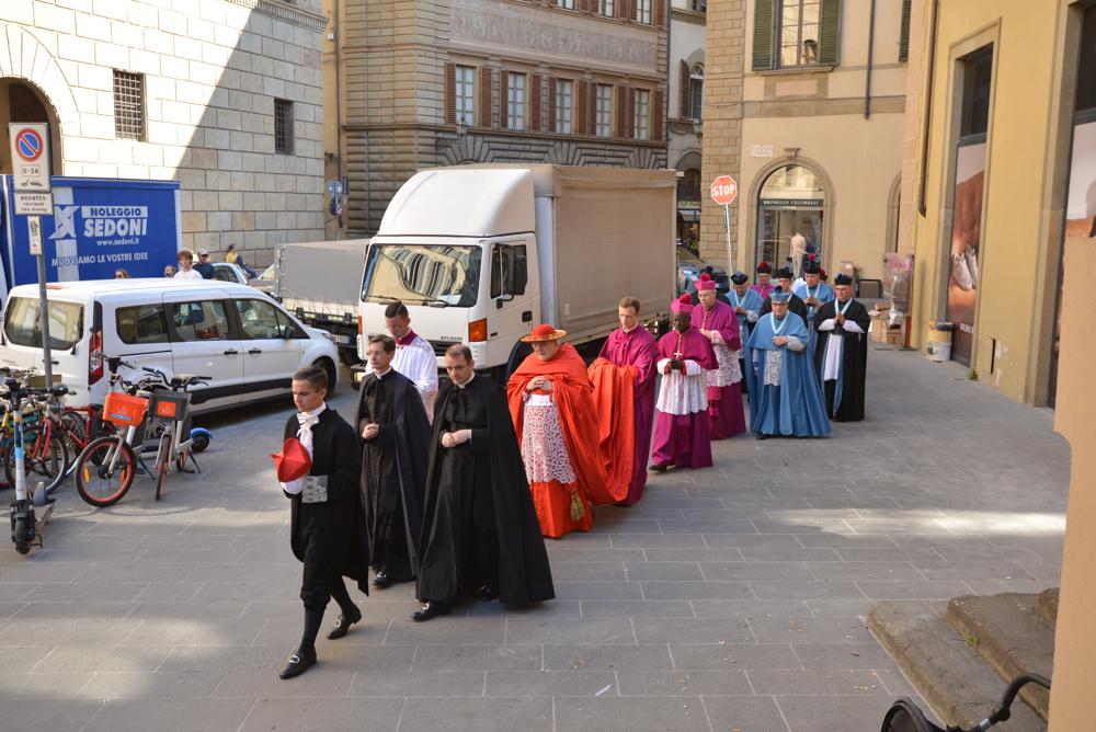 Entrée du Pontife