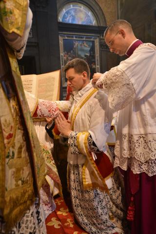 Imposition de l&rsquo;étole et de la chasuble