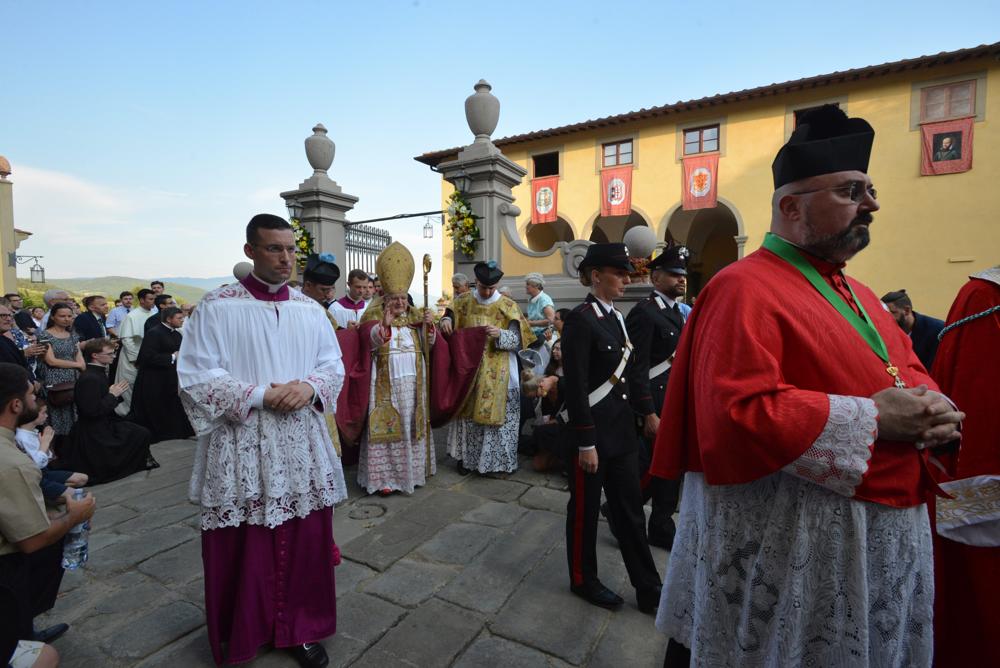 Entrée du Pontife