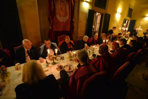 La table d&rsquo;honneur sur la terrasse
