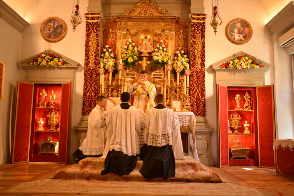 <i>Ecce Agnus Dei</i>