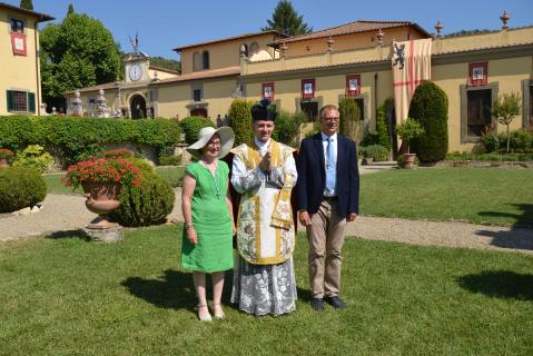 Monsieur le chanoine Bunnens avec ses parents