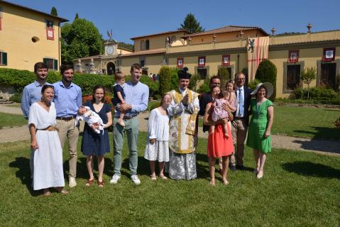 Monsieur le chanoine Bunnens avec sa famille